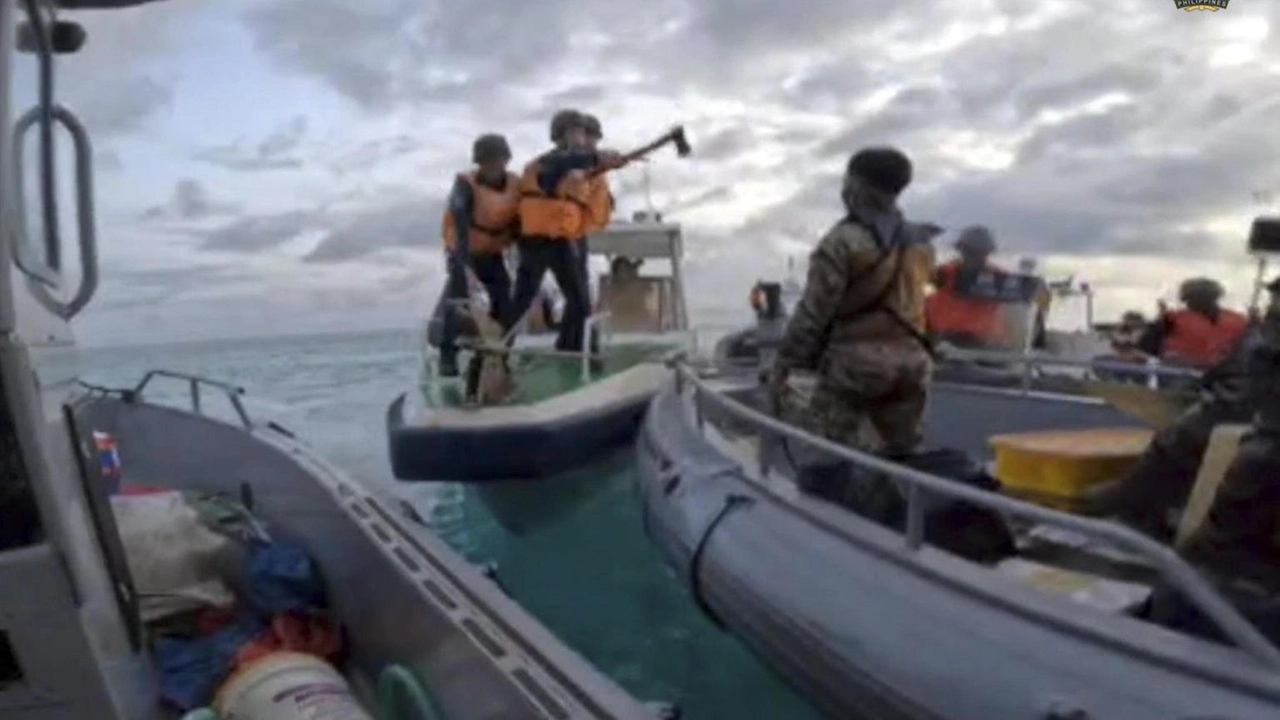 Alta tensione vicino alle isole contese nel Mar Cinese