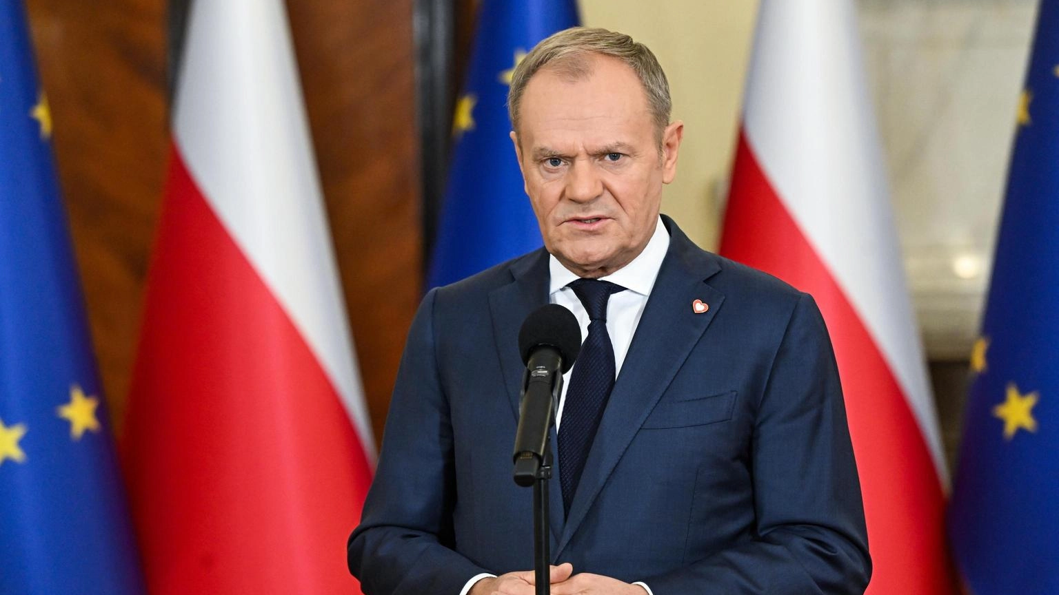 Tusk, la diplomazia telefonica non fermerà Putin