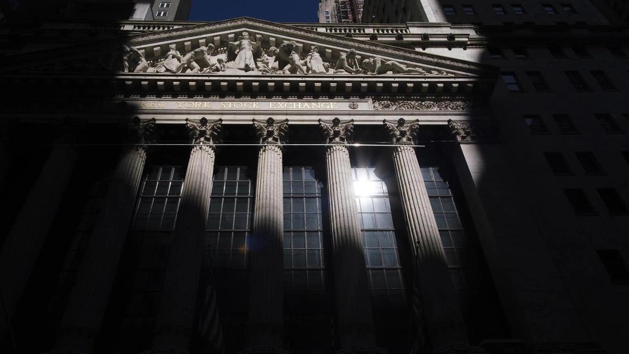 Wall Street apre debole, Dj +0,07%, Nasdaq -0,37%