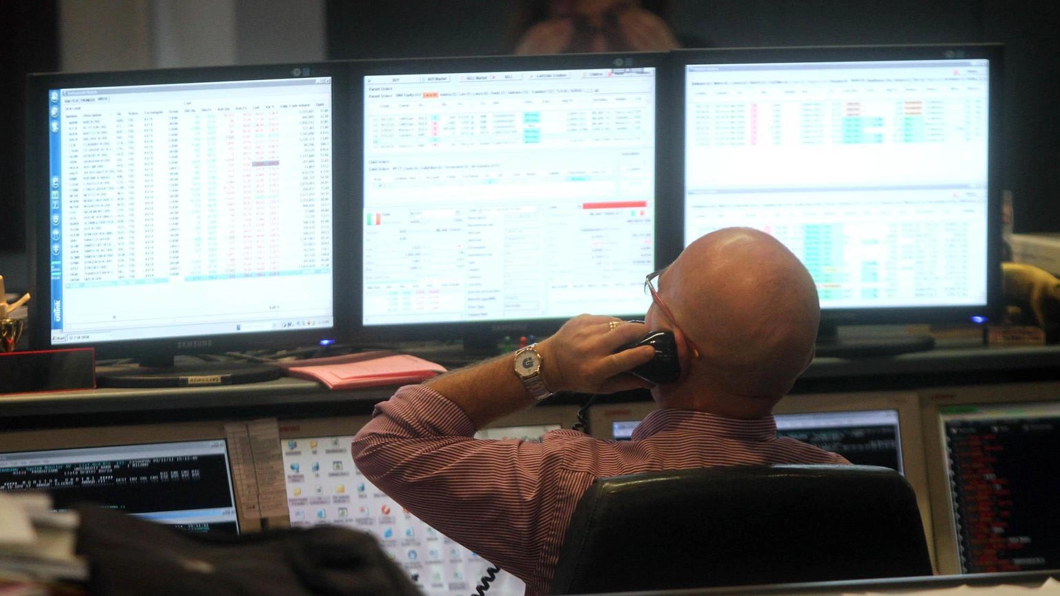 Lo spread Btp-Bund apre a quota 124, calano i rendimenti