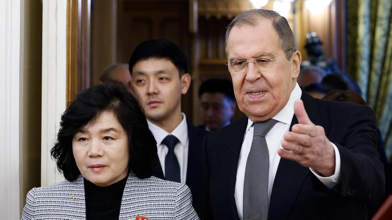 La ministra degli Esteri a colloquio con Lavrov a Mosca