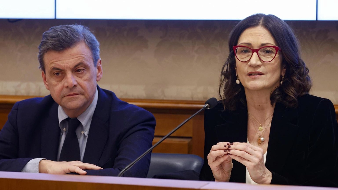 La decisione dopo l'incontro con Carlo Calenda