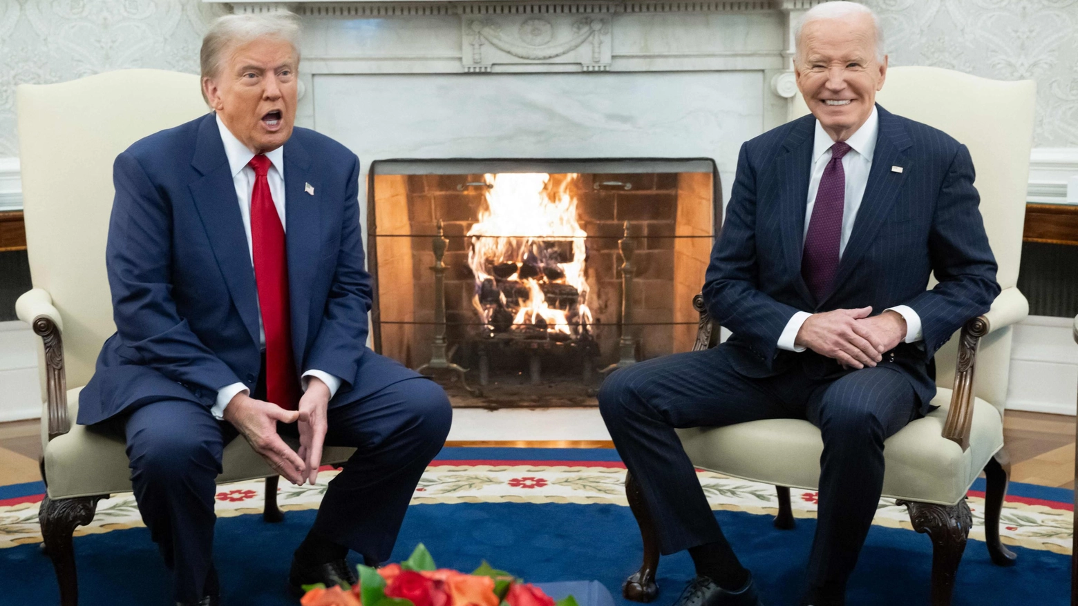 Donald Trump e Joe Biden durante l'incontro alla Casa Bianca