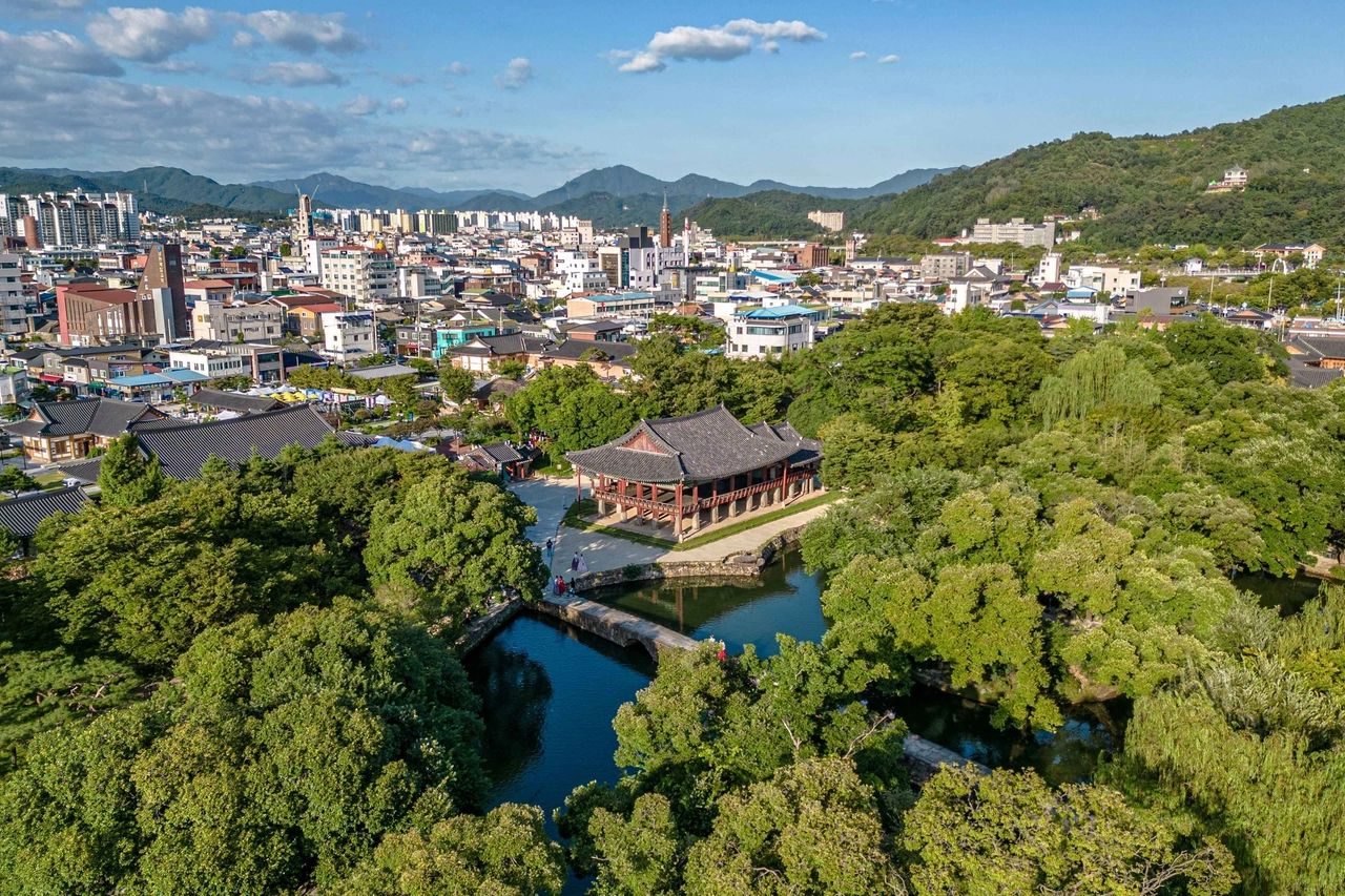 Gwanghalluwon Garden