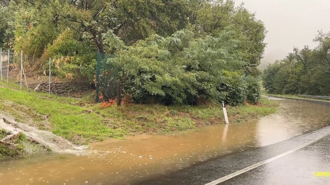 La Futa allagata: è stata chiusa al traffico all'altezza di Loiano