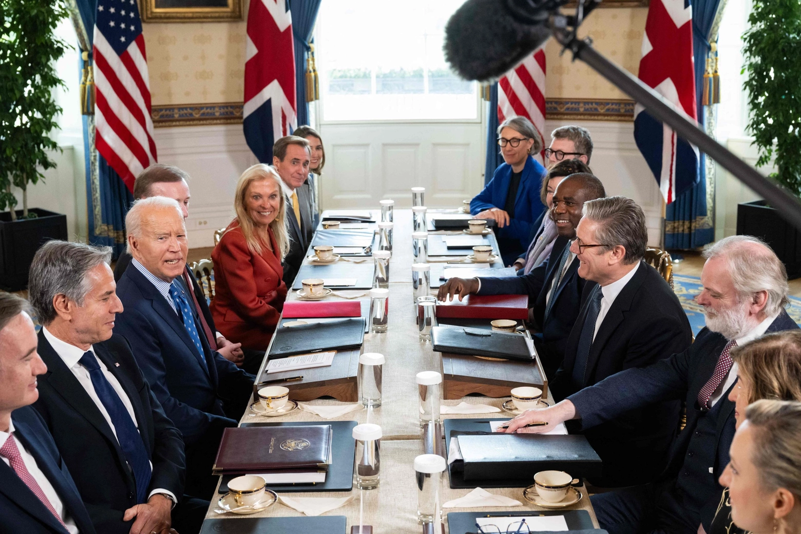 Il presidente Usa Joe Biden incontra alla Casa Bianca il premier britannico Keir Starmer