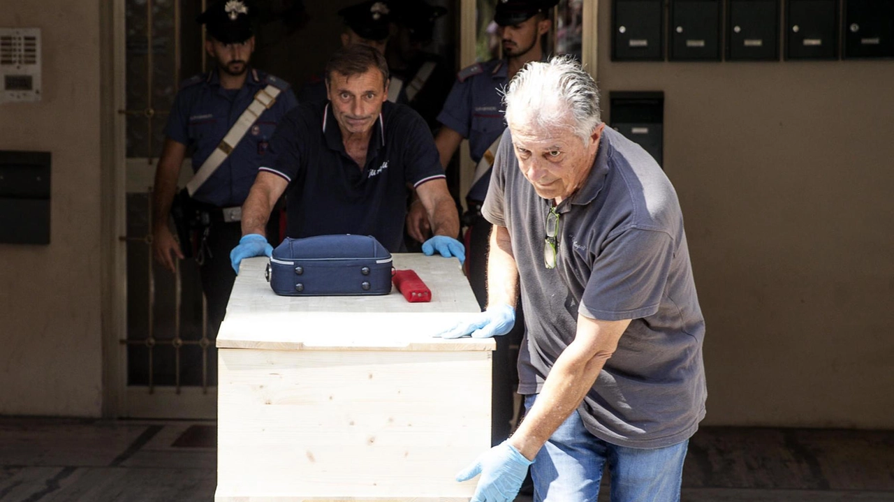 Un nuovo, l’ennesimo, femminicidio. Una donna di 75 anni, Lucia Felici, è stata uccisa dal marito, 82enne, a Castelnuovo...