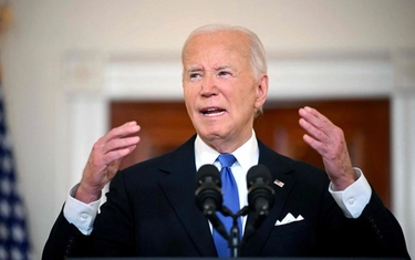 Biden, la sua salute preoccupa. Il geriatra indica i rischi: "Cadute e stress eccessivo"