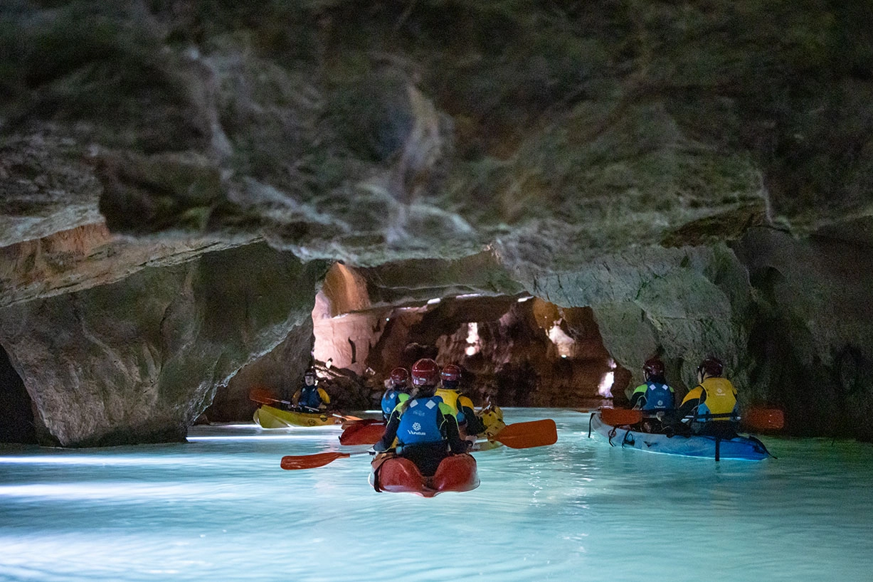 Speleokayak nelle Grotte di San José