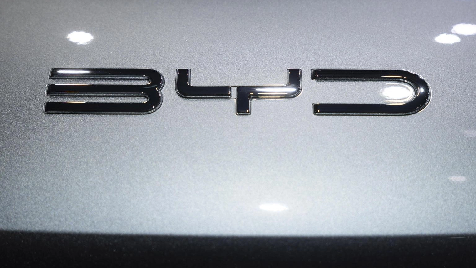 Byd macina utili anche nel 2023, +80,7% a 4,16 miliardi