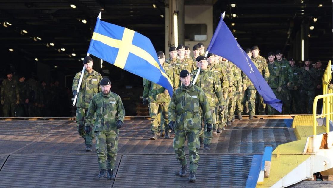 Un contingente svedese si aggrega alla brigata multinazionale della Nato in Lettonia