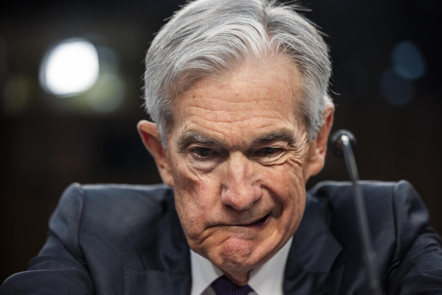 Fed: Jerome Powell risponde a Trump sui dazi, decisioni basate sui dati economici