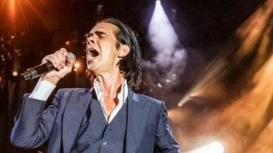 Nick Cave: il rocker, 67 anni, sarà in concerto domenica a Milano (unica data italiana)