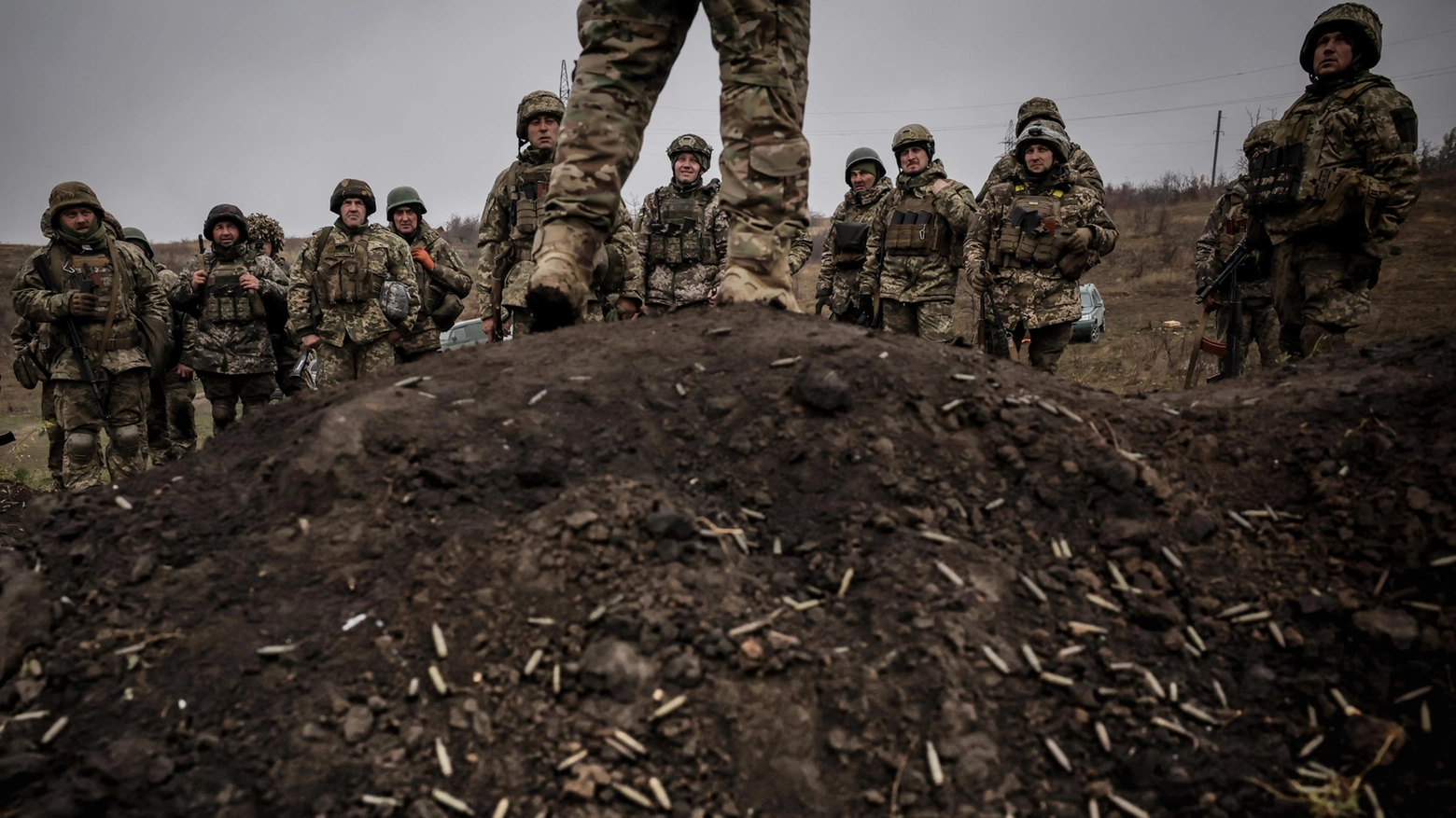 Guerra in Ucraina, nella foto soldati di Kiev (Ansa)