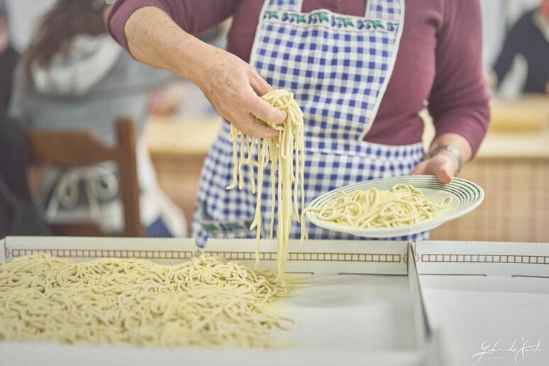 I Pici sono una tipica pasta toscana fatta in casa