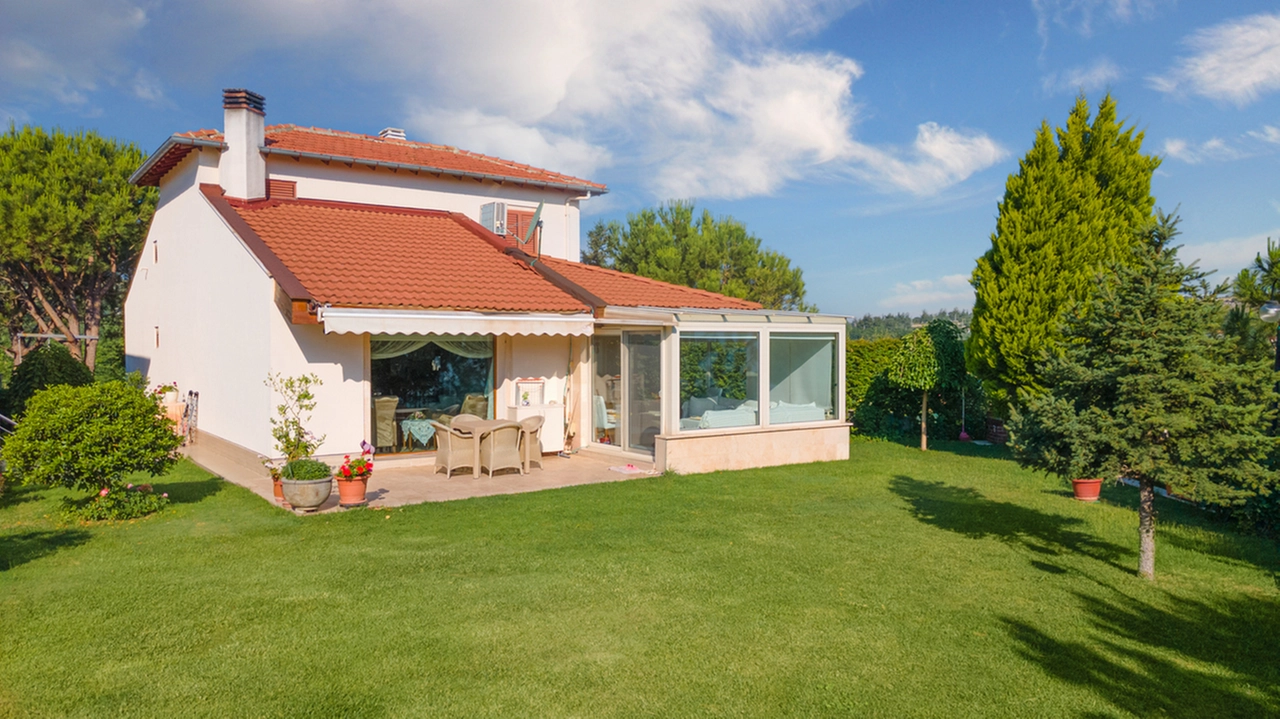 Casa con giardino - Crediti iStock Photo