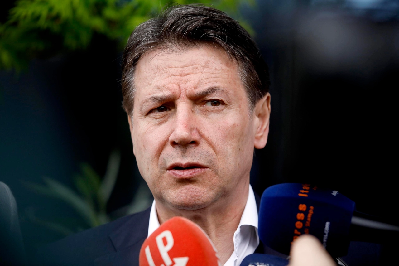 Giuseppe Conte all'assemblea regionale M5S