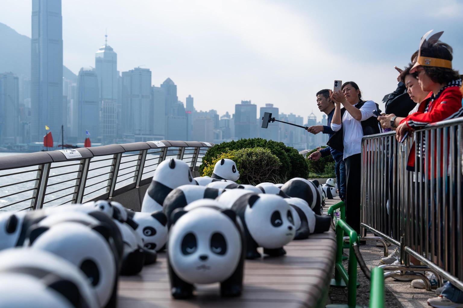 Borsa di Hong Kong in rally nonostante i contro-dazi cinesi agli Usa