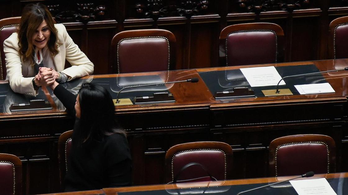 Il caso Santanchè. La Camera discute la sfiducia. Lei è sola sui banchi del governo