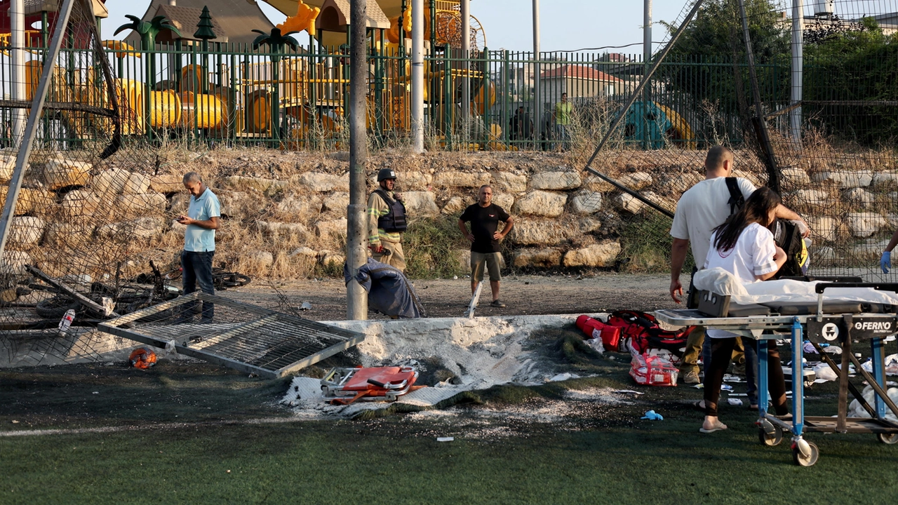 Un razzo Hezbollah fa strage in in campo di calcio nel villaggio druso di Majdal Shams