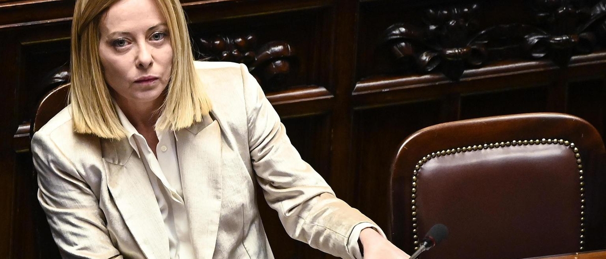 Giorgia Meloni replica al Movimento 5 Stelle: critiche sulle spese della difesa