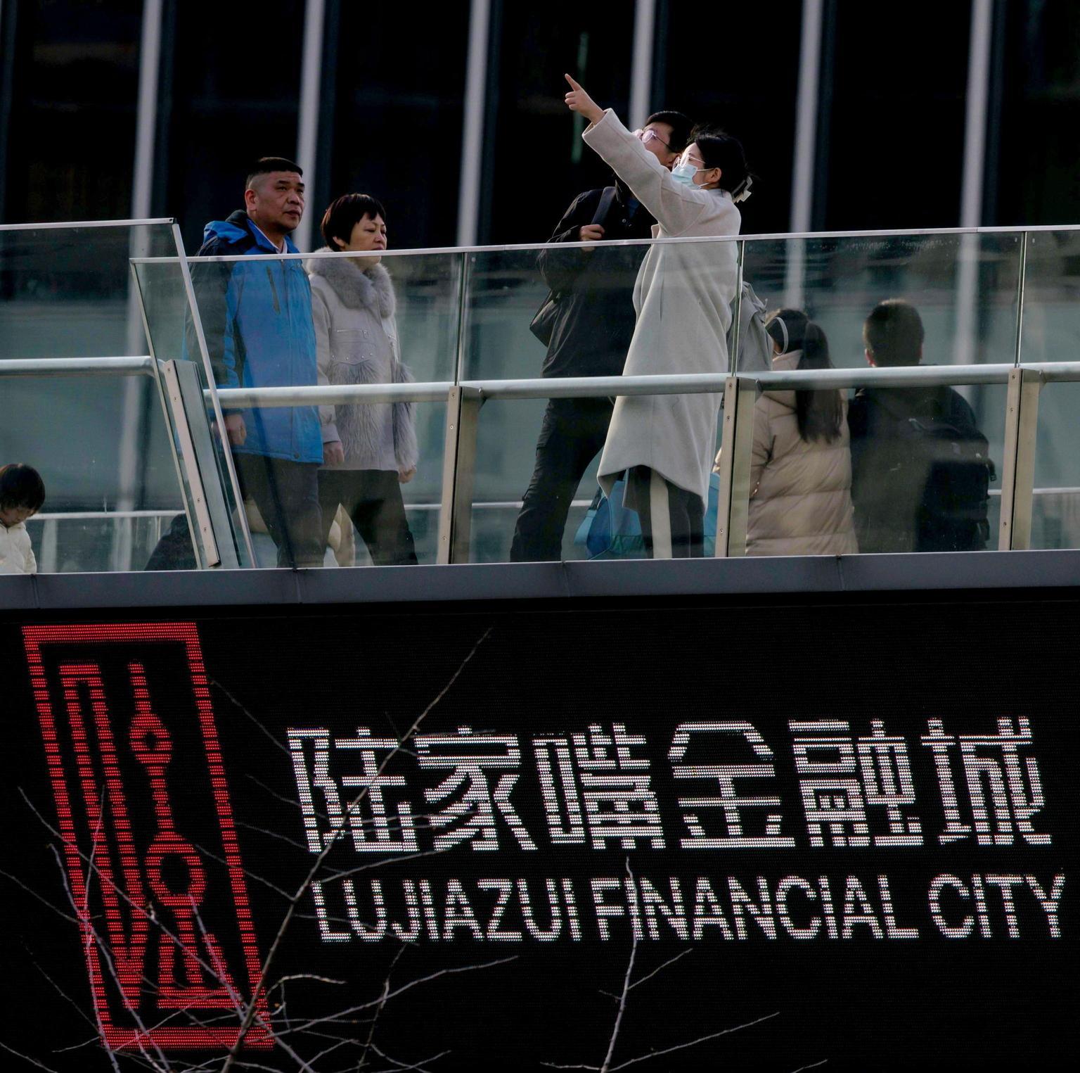 Borsa: Shanghai apre a -0,09%, Shenzhen a -0,21%