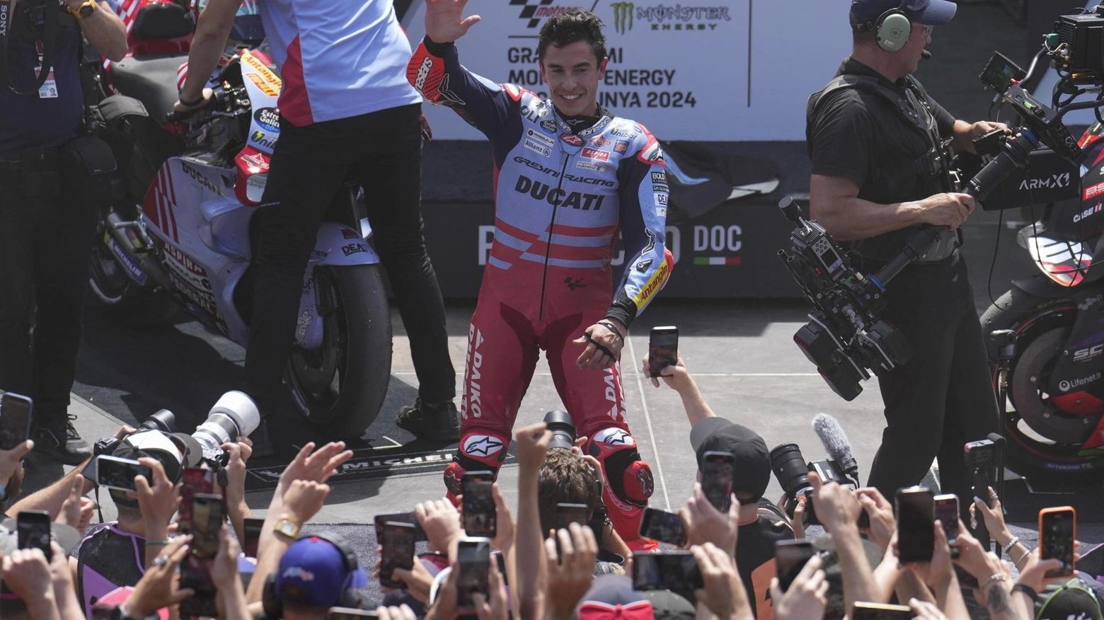 Marquez riaccende il mercato e punta il Mondiale. Ma la Ducati ufficiale per il 2025 sembra già destinata al leader in classifica Martin