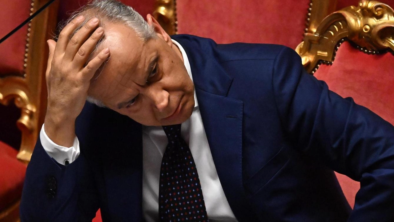 Caso Almasri, il ministro dell’Interno risponde al Question Time in Senato. L’ira del Pd: "La sua liberazione è una ferita alla dignità italiana".