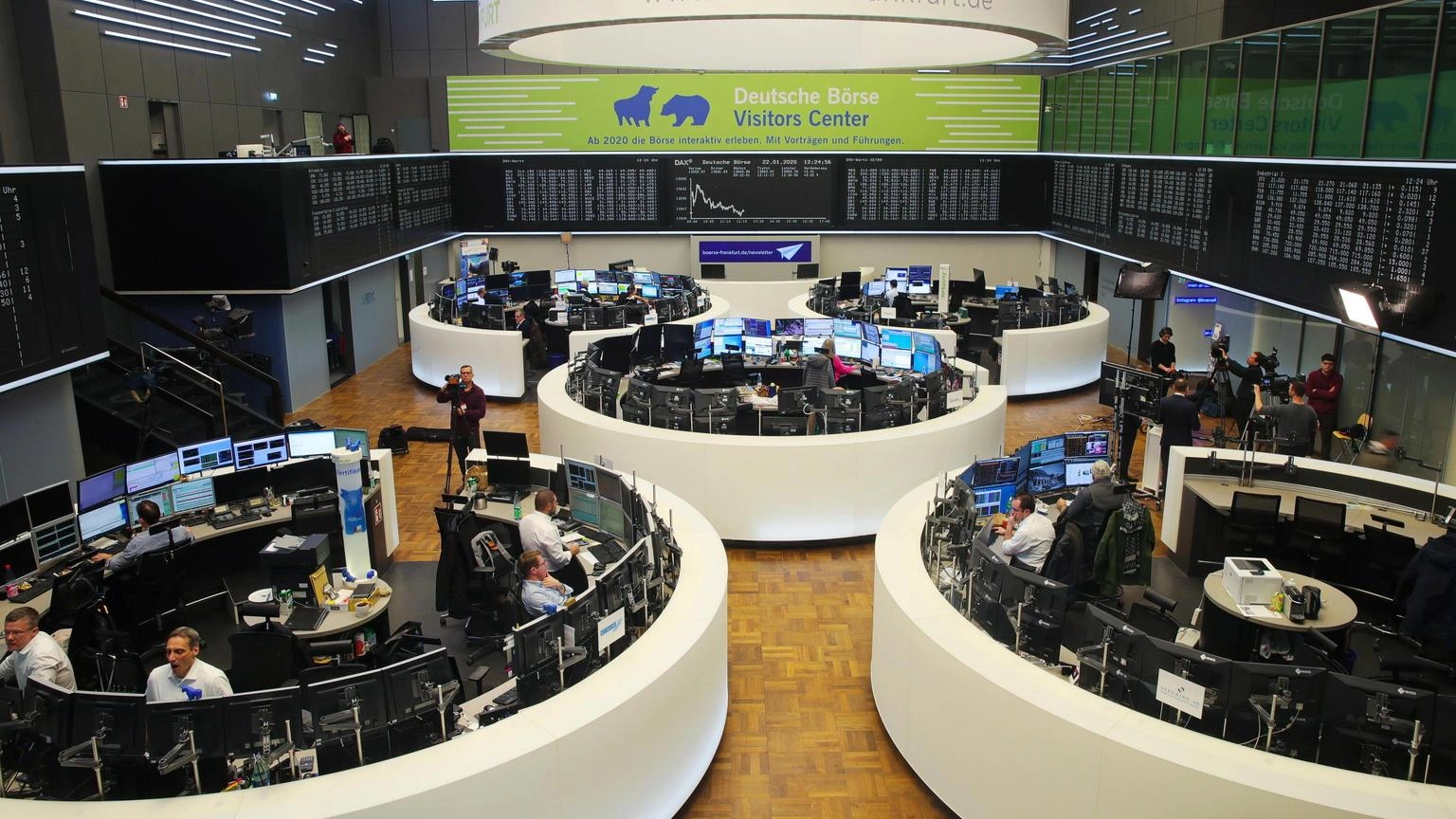 Borsa: l'Europa si conferma tonica con Ny, Milano +1,27%