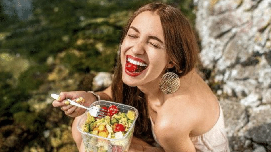 Cereali, verdure di stagione, pesce azzurro e frutta, senza dimenticare i classici pomodoro, basilico, mozzarella