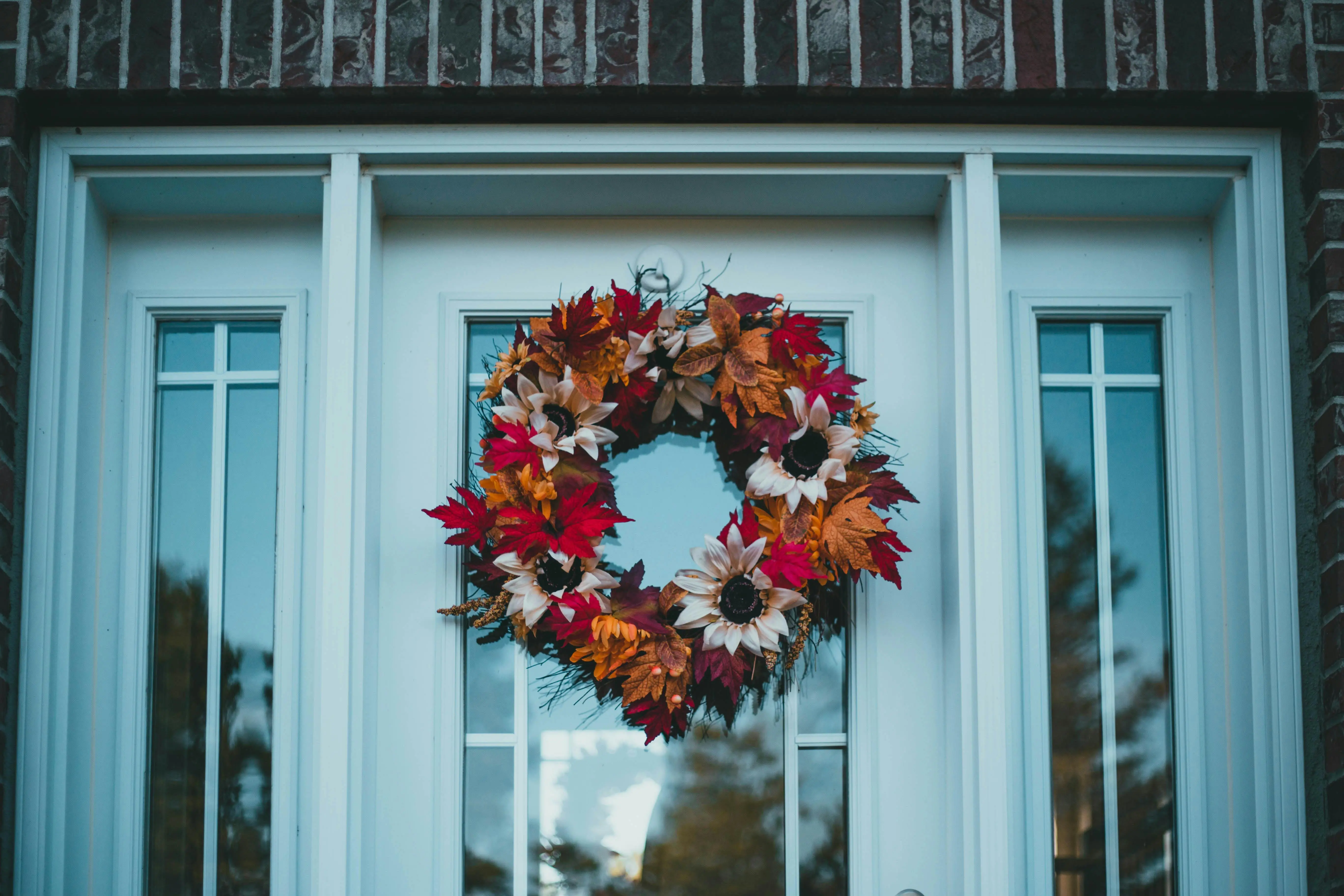 Ghirlande autunnali, decora la tua casa con fiori e piante di stagione