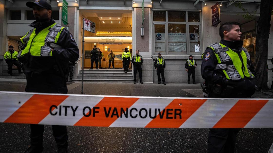 Diverse persone accoltellate nel centro di Vancouver