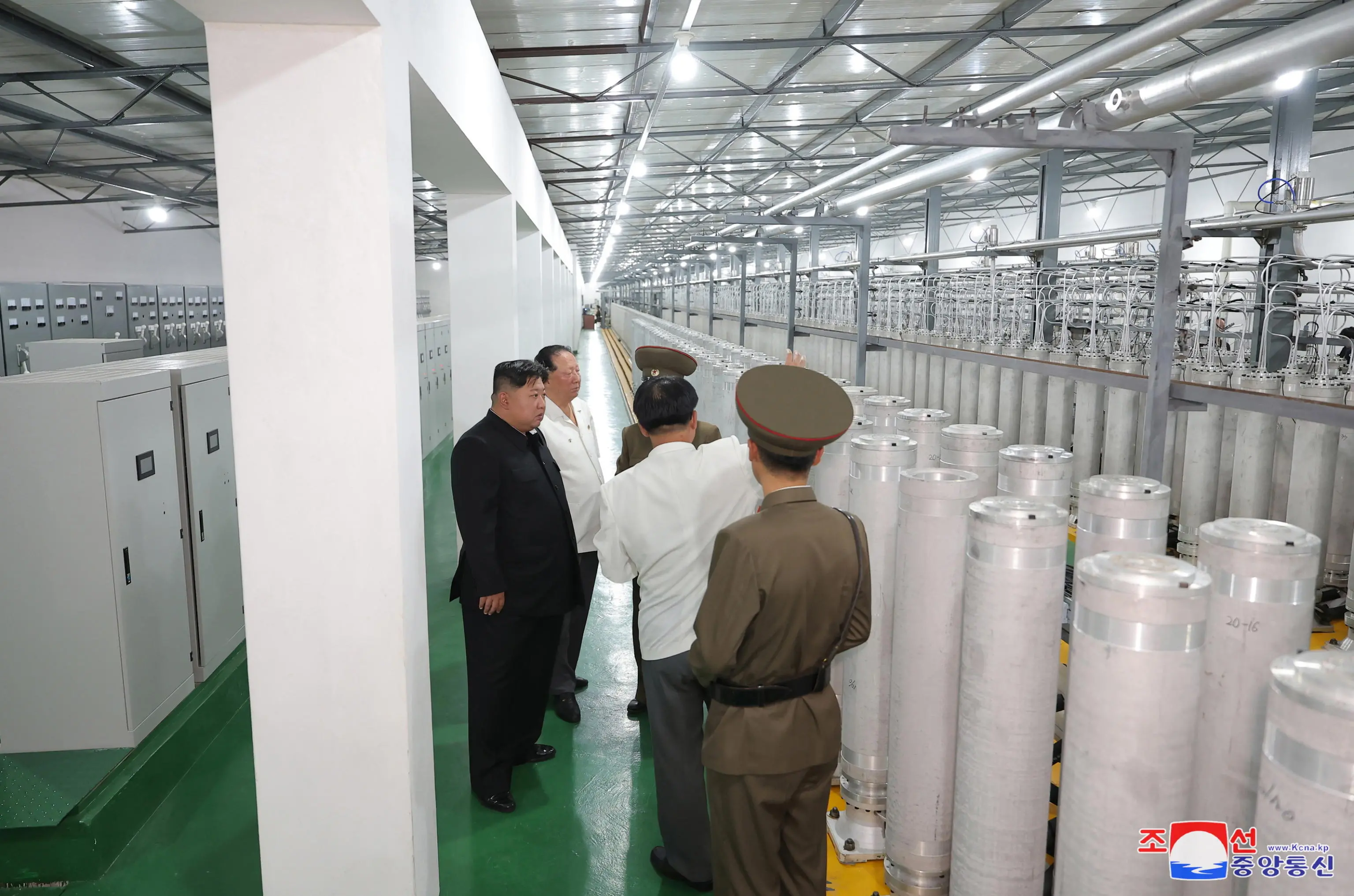 La Corea del Nord mostra le immagini di un nuovo sito nucleare. Kim Jong Un: “Aumentare le armi atomiche”