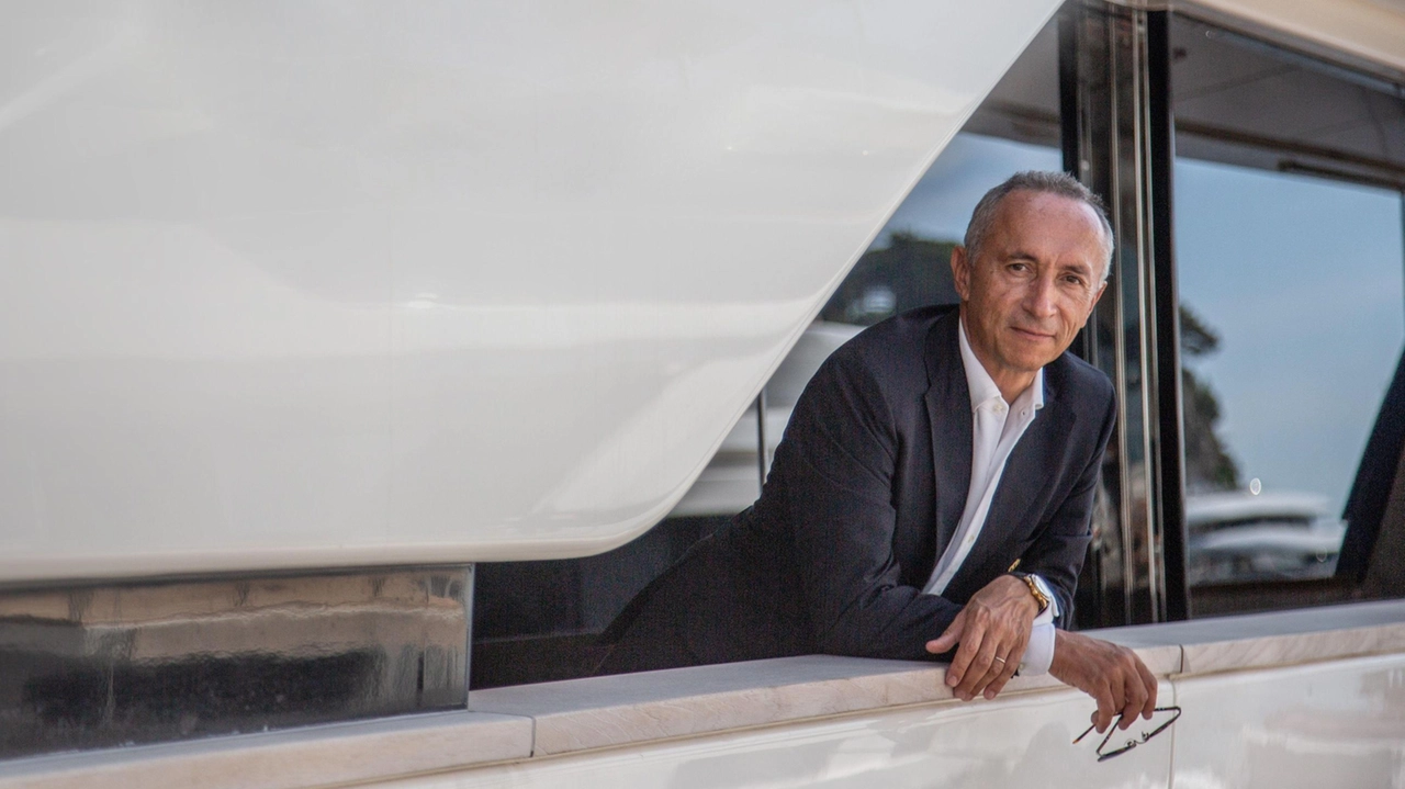 Ferretti Group ha inaugurato la stagione nautica a Cannes con successo, presentando 25 barche di lusso e 6 première. Il Ceo Alberto Galassi sottolinea la leadership dei brand e la capacità di soddisfare le richieste dei clienti con barche su misura.