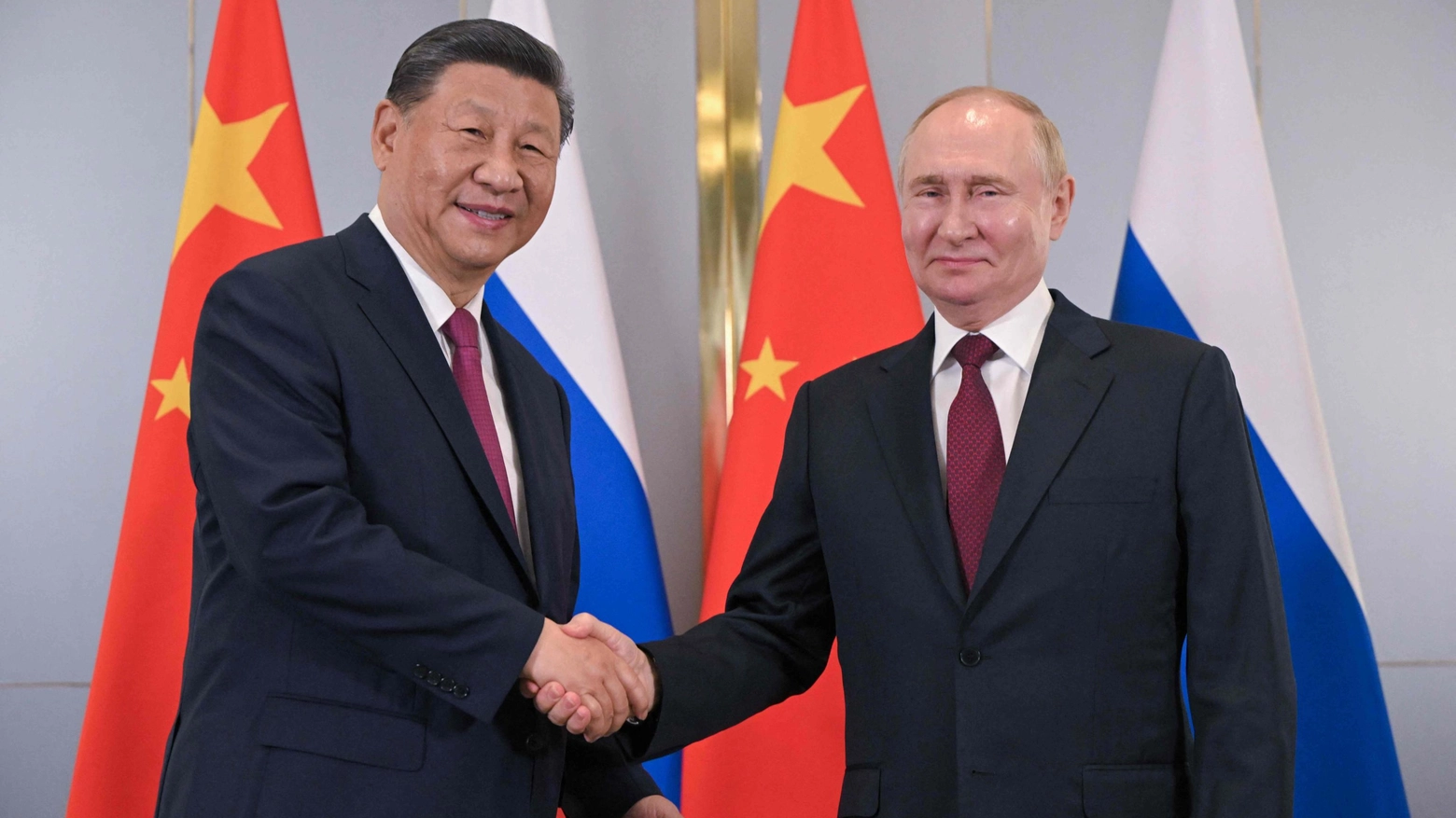Putin con Xi al vertice di Astana (foto Ansa)
