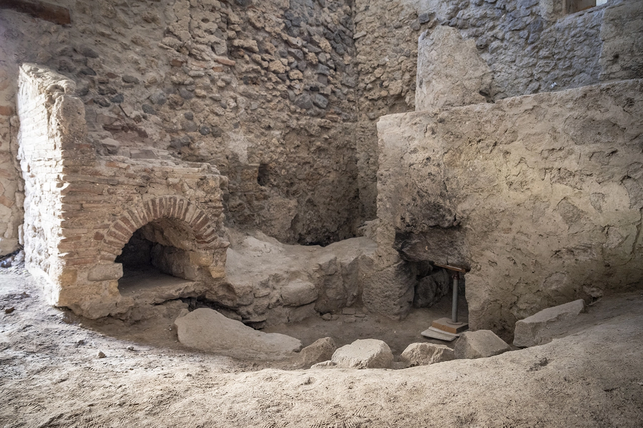 Pompei, scoperto grande complesso termale all'interno di una domus privata