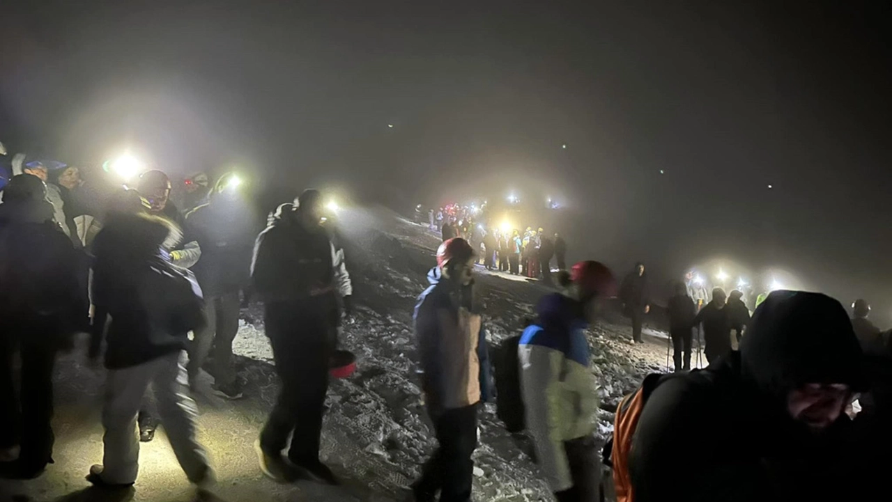 L' Etna come Roccaraso, un migliaio di persone sul vulcano