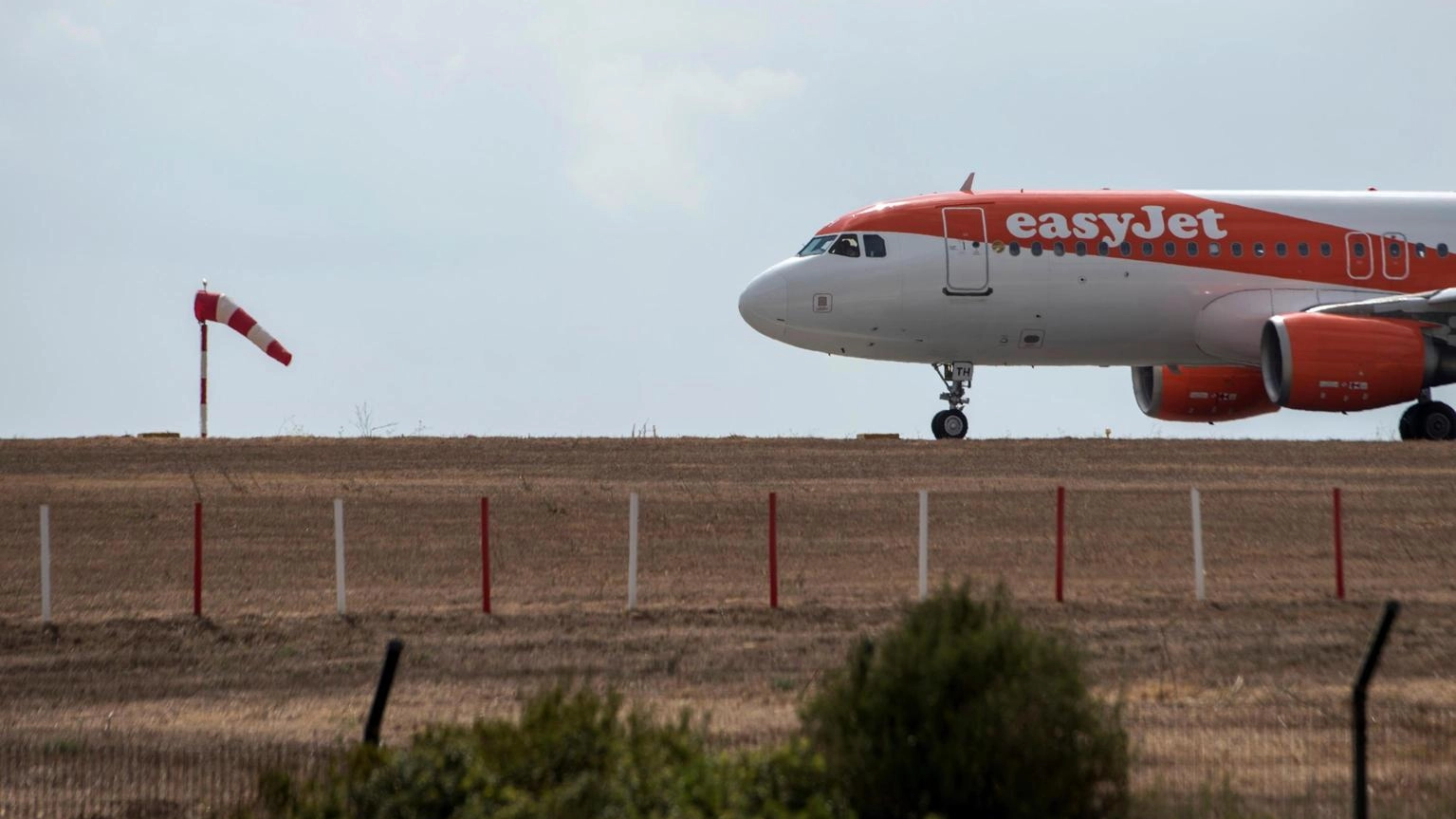 EasyJet, cancellati 10 voli tra Italia e Portogallo fino al 17/8