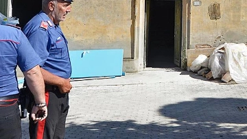 Omicidio a Tavullia, accoltellato un 38enne residente a Riccione. La vittima è Dritan Idrizi (nel riquadro)