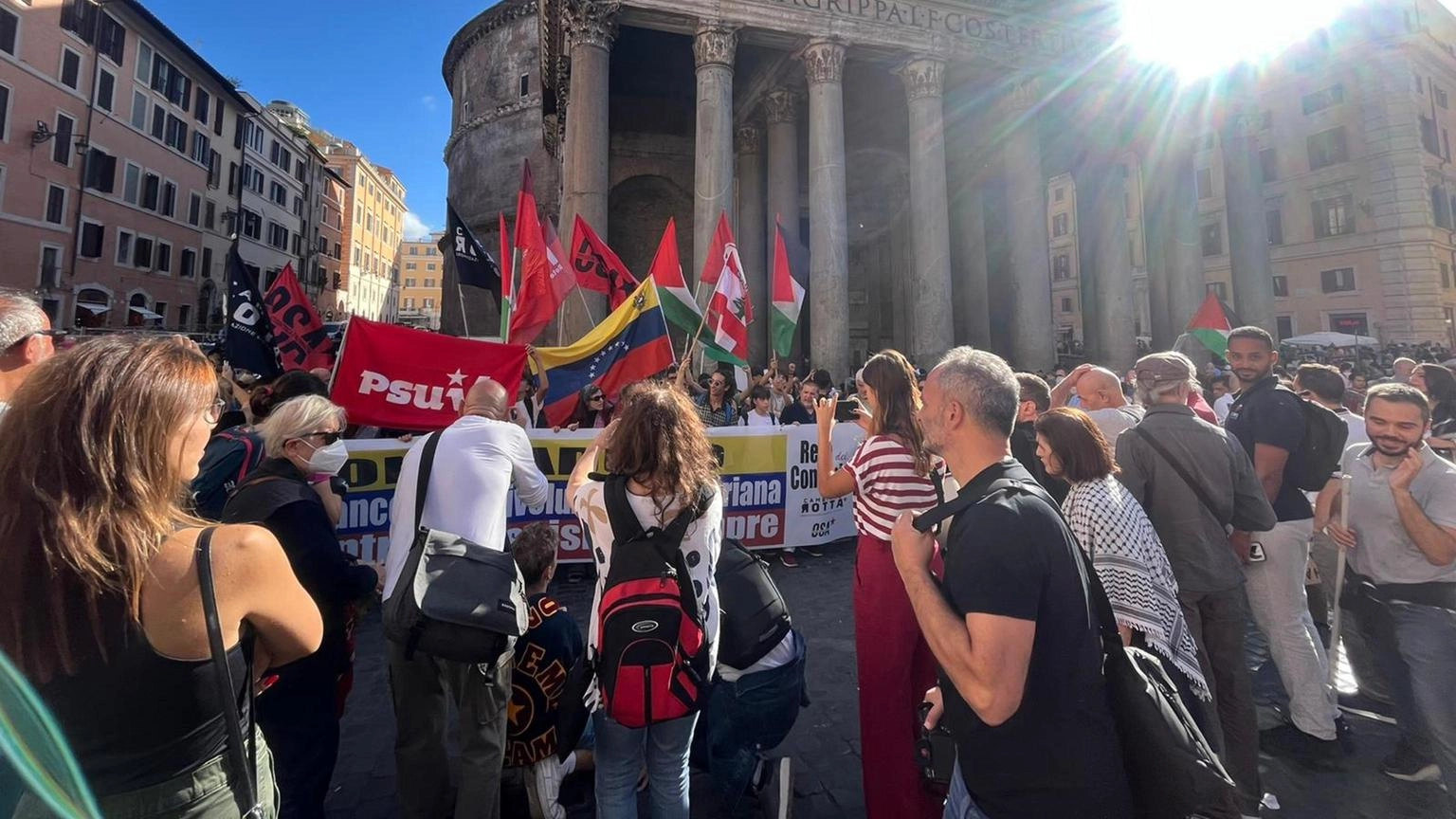 'Stop bombe in Libano', presidio a Roma davanti Pantheon