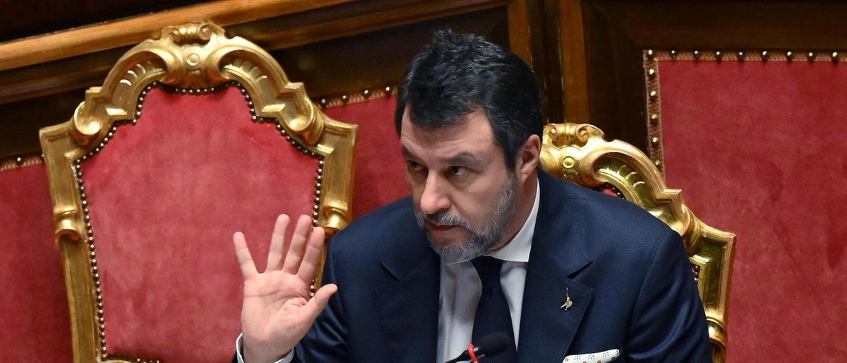 Salvini critica il riarmo e invoca la pace: 'Follia spendere 800 miliardi per armi'