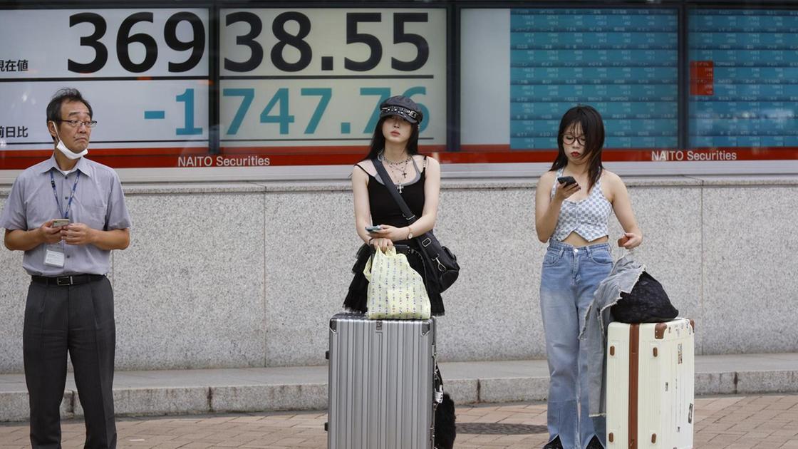 Borsa: Tokyo, apertura in netto ribasso ( 1,53%)