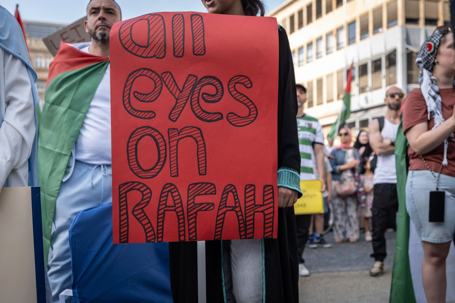 Lo solgan apparso durante una manifestazione in Germania a maggio. (AFP)