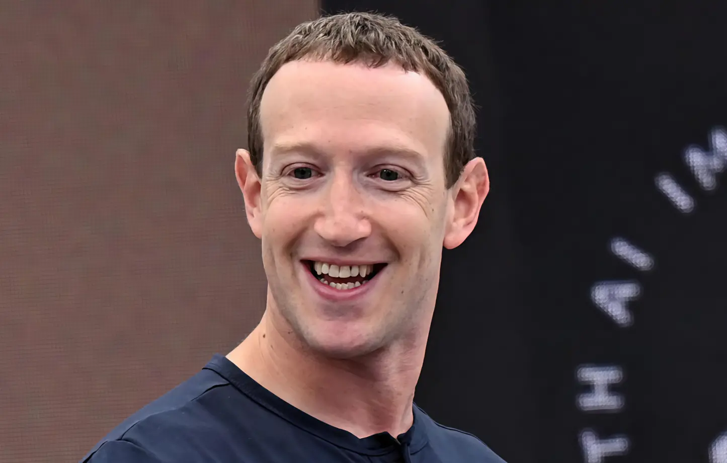 Mark Zuckerberg si schiera con Elon Musk contro il passaggio di OpenAi a società profit