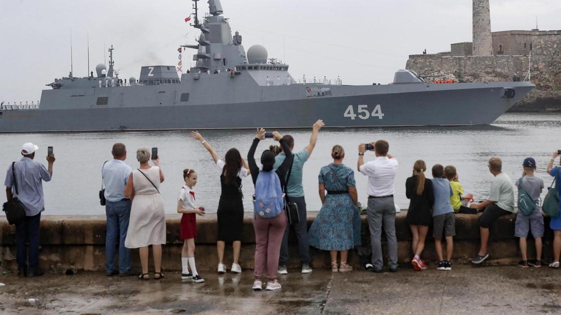 Mosca, navi da guerra russe hanno lasciato Cuba