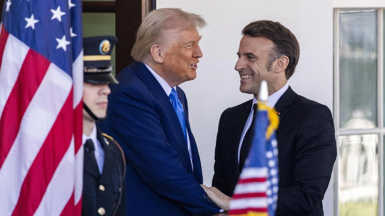 Presidente Usa ha visto Macron alla Casa Bianca