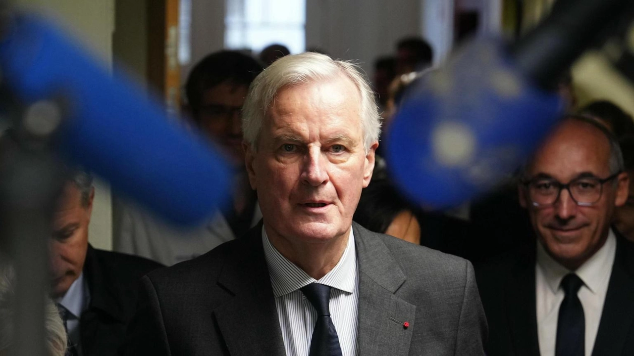 Rischio sfiducia, da Barnier nuova apertura a Le Pen