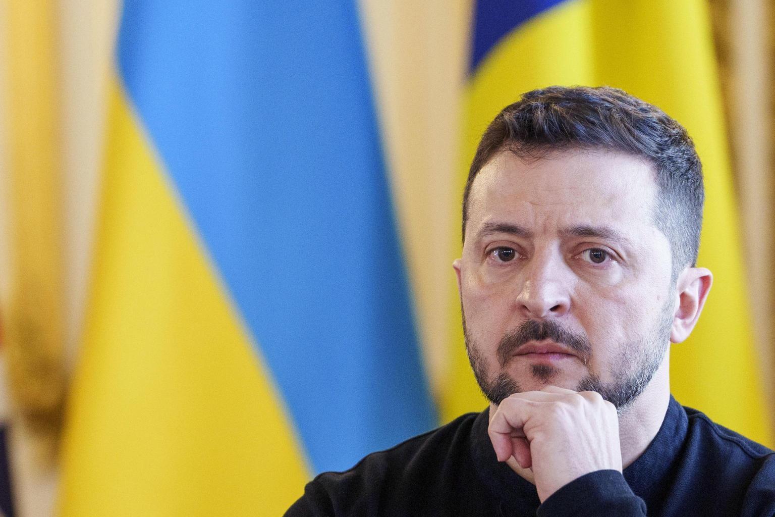 Zelensky, 'nessuna tregua nella pressione sulla Russia'