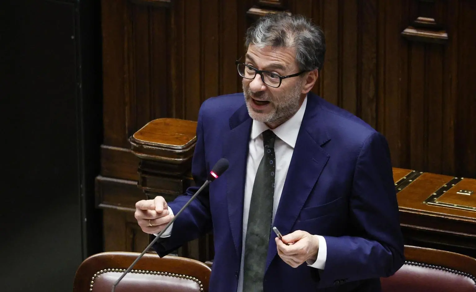 Manovra, Giorgetti chiede sacrifici. Moody’s conferma il rating dell’Italia