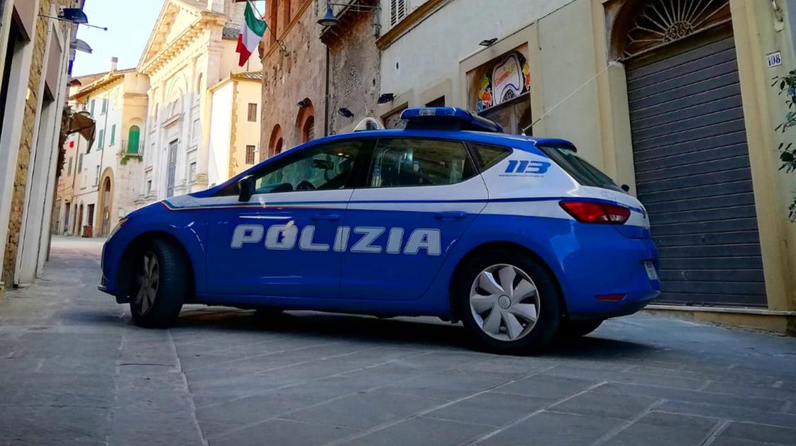 Accoltellato alla gola sul lungomare di Napoli, l’omicidio è scattato per una coperta